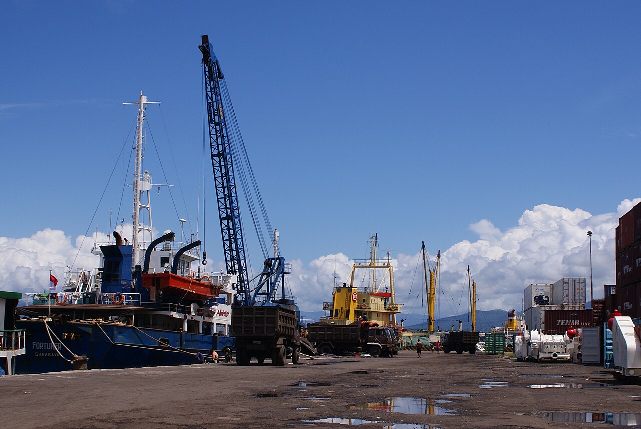 Puerto de Bitung, Indonesia