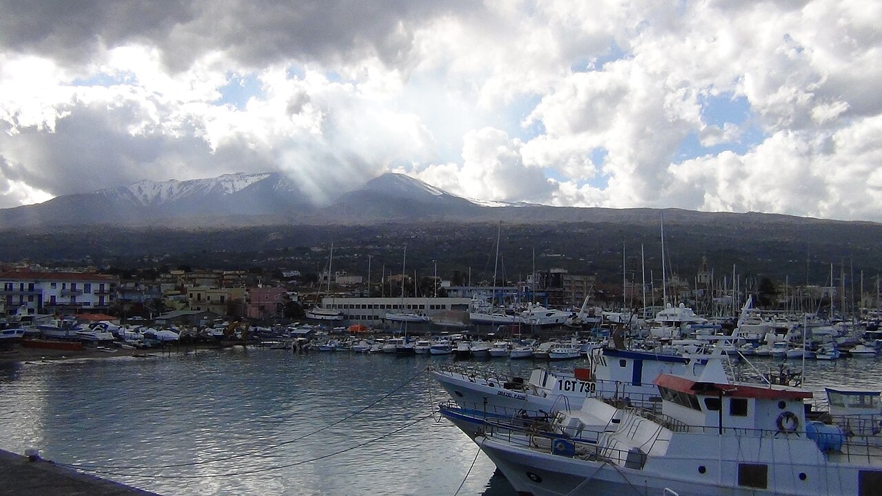 Giardini Naxos बंदरगाह, इटली