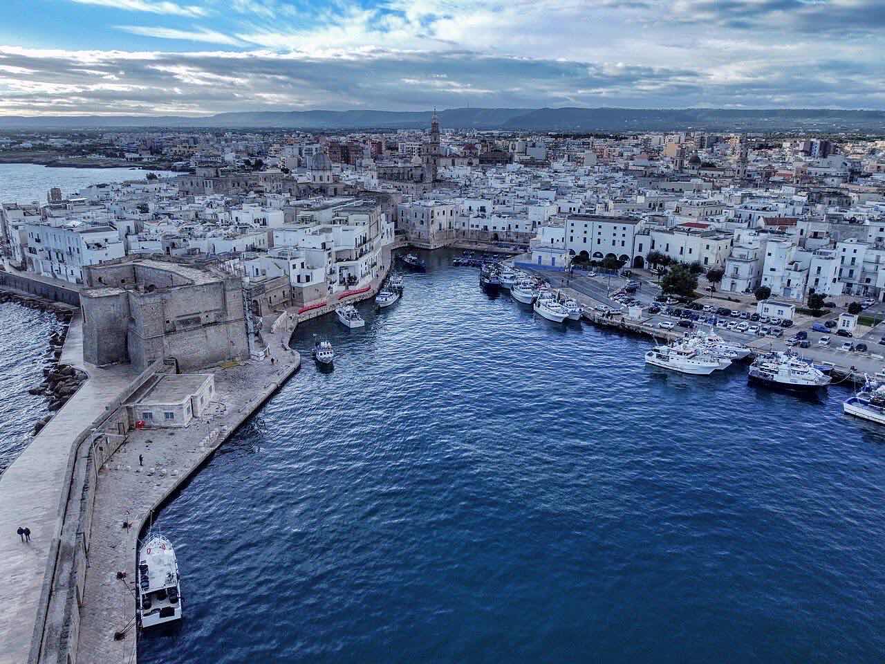 Porto de Monopoli, Itália
