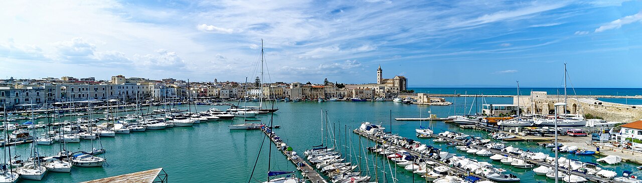 Hafen Trani, Italien